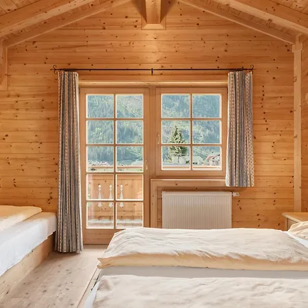 Huber بيت للعطل *